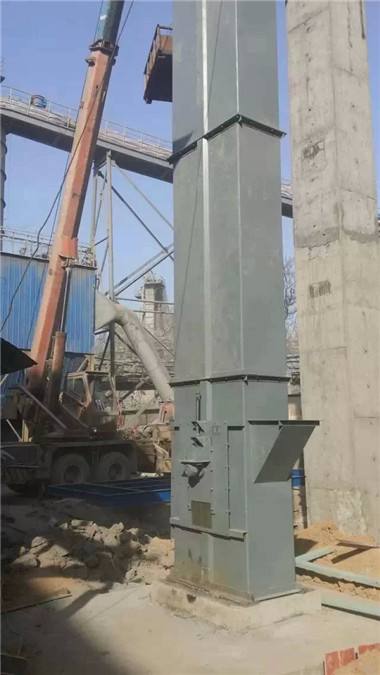 鋼芯膠帶斗提機(jī)現(xiàn)場(chǎng)安裝圖