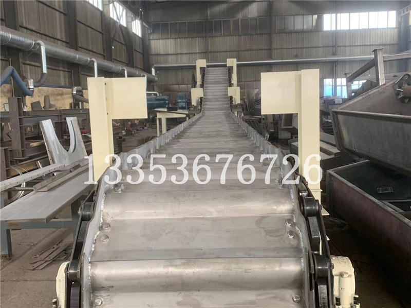 不銹鋼防腐蝕鱗板式輸送機5 不銹鋼防腐蝕鱗板式輸送機5